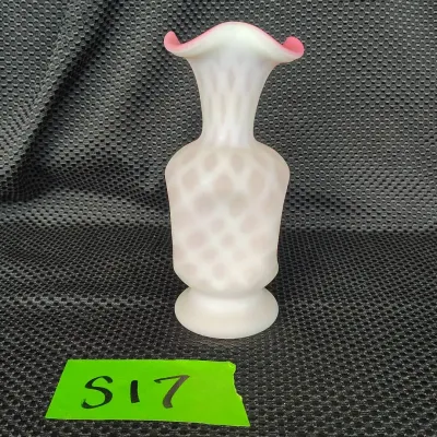 Vintage 7 Inch Fenton Pinched Bud Vase