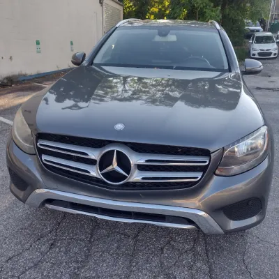 Mercedes-Benz GLC 300 4Matic Selenite Gray Four Door with 104,300 Miles