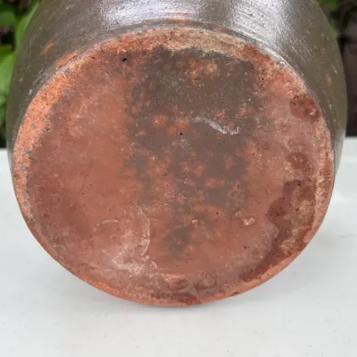 ANTIQUE REDWARE CROCK W/ROLLED RIM