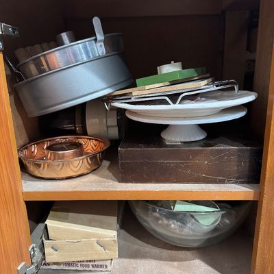 Packed kitchen 