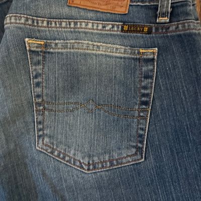 Sale Photo Thumbnail #544: Lot of 3 jeans and crop jeans