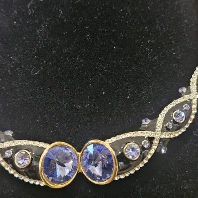 Real Collectibles by Adrienne collar necklace. Never been worn.