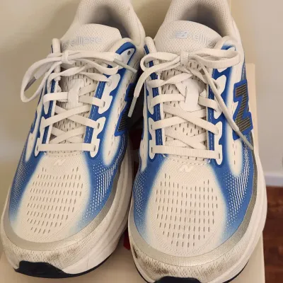 Sale Photo Thumbnail #360: New Balance Ellipsev1, White with Blue Bird • Parker Valby edition 
Shoes have some scuff marks that can easily be cleaned.
*See Photos.