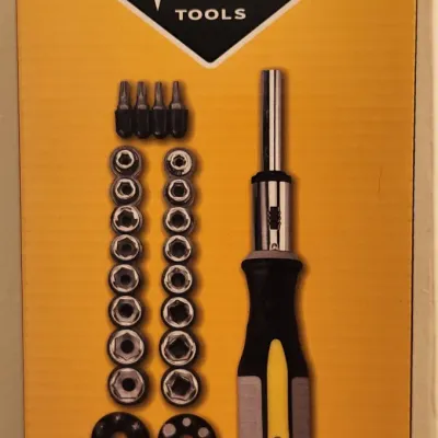 Sale Photo Thumbnail #412: NIB • Talon Tools • 33-Piece Ratcheting Screwdriver Set