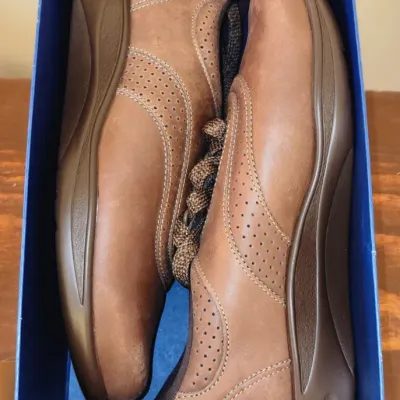 Sale Photo Thumbnail #313: Size:  8 1/2
Suede Leather
New, Includes Box.