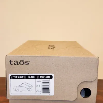 Sale Photo Thumbnail #339: Size: 8 M
Color: Black
Heel Height - 2.5cm
Like New, Includes Box.