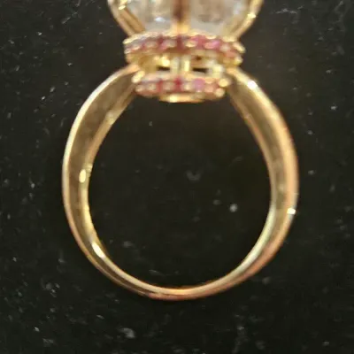 Sale Photo Thumbnail #149: Womens Ring Size 6. Has been worn.