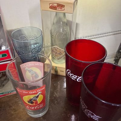 Sale Photo Thumbnail #464: Cups, glasses and ornaments