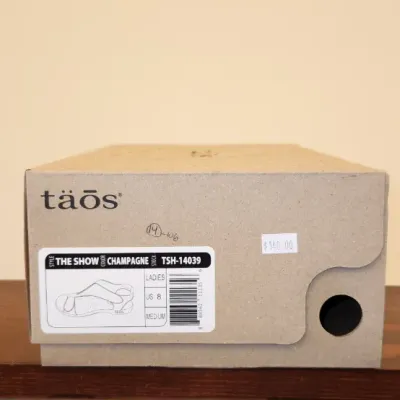 Sale Photo Thumbnail #334: Size: 8 M
Color: Champagne
Heel Height - 2.5cm
Like New, Includes Box