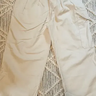 Sale Photo Thumbnail #112: Banana Republic Stylish Pants with large side Pocket