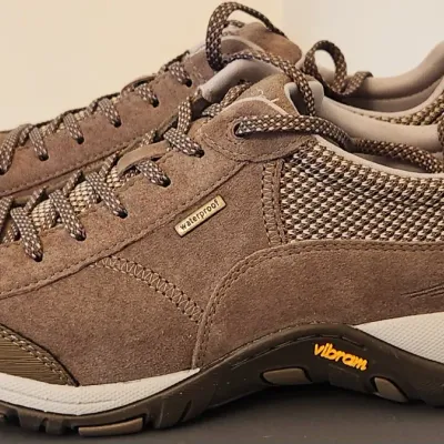 Sale Photo Thumbnail #376: NIB
Women's Size: 39 
Dansko 
Paisley Suede 
Walnut 
Waterproof Footwear
VALUE: $165