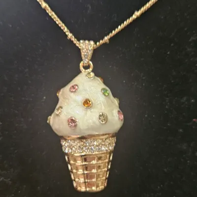 Sale Photo Thumbnail #146: Crystal and Colored Gems on Vanilla Ice Cream Cone