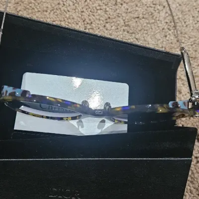 Sale Photo Thumbnail #427: Never been worn. Comes with case.