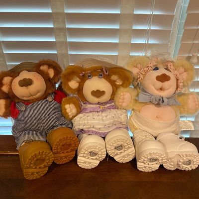 Sale Photo Thumbnail #415: Includes 3 bears and accessories as shown
