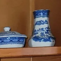 Sale Photo Thumbnail #13: Blue & White transferware vase and covered dish