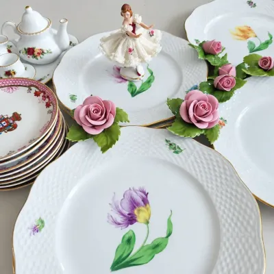 VINTAGE CHINA FIGURINES AND PIECES