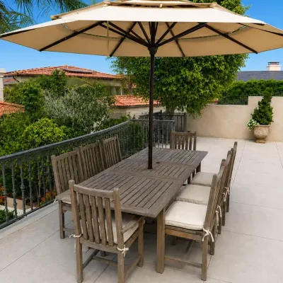 KINGSLEY-BATE TEAK PATIO DINING SET WITH UMBRELLA