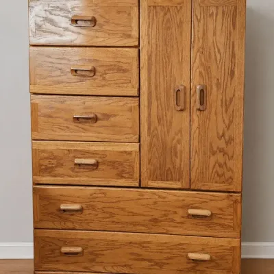LIGHT OAK CHIFFEROBE