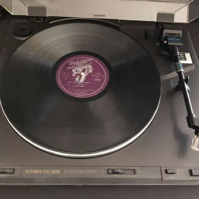 PIONEER PL-570 TURNTABLE 