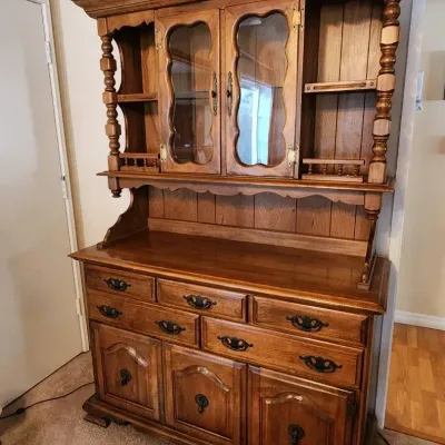 DINING ROOM HUTCH