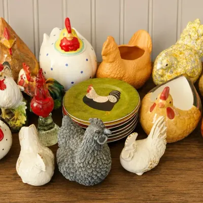 CHICKEN DISHES AND DECOR