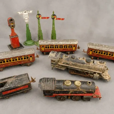 LIONEL TRAIN ENGINES AND BOX CARS