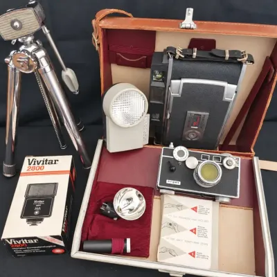 VINTAGE POLAROID AND ARGUS CAMERA LOT