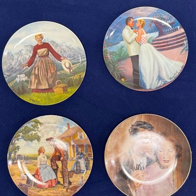 Sale Photo Thumbnail #126: 4 pc Cinematic Classics plates