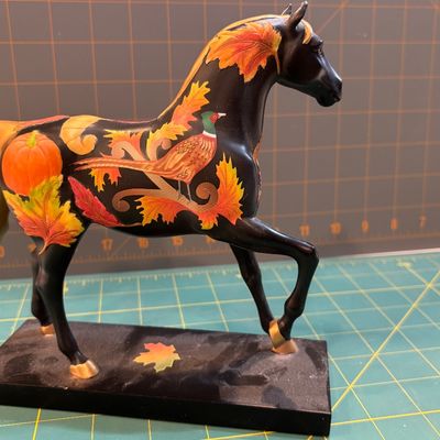Sale Photo Thumbnail #259: "The Trail of Pained Ponies ""Autumn Cornucopia"" boxed"  Good. Condition, no chips. 8”Hx7”W