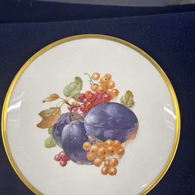 Sale Photo Thumbnail #107: 6 pc Bavaria Fruit Plates