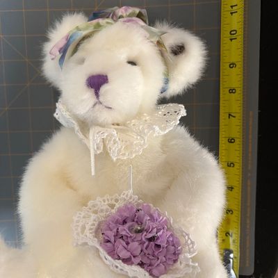Sale Photo Thumbnail #204: Annette Funicello bears, set of 4 "" Shining Star"" and ""Perri"" ""Rose Princess"" Name unknown".