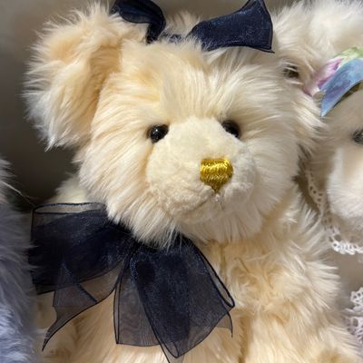 Sale Photo Thumbnail #199: Annette Funicello bears, set of 4 "" Shining Star"" and ""Perri"" ""Rose Princess"" Name unknown".