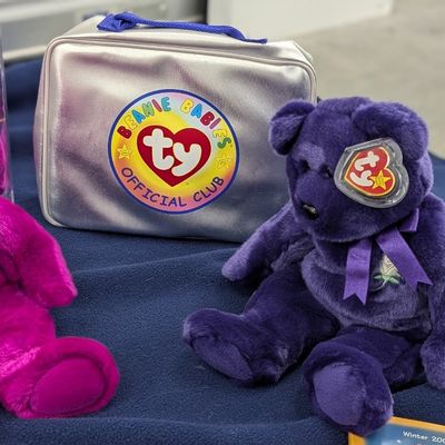 Sale Photo Thumbnail #96: TY Beanie Babies 59 small 2 large 3 boxed