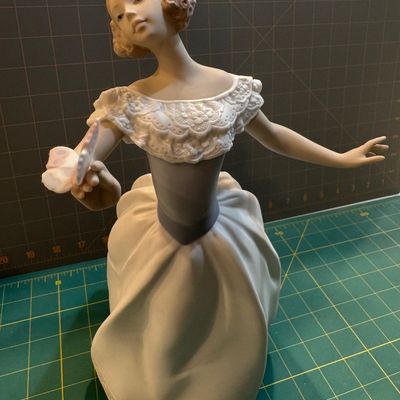 Sale Photo Thumbnail #228: Lladro "So Beautiful" #06418 boxed 12" high/7"wide". Like new, no chips no flaws