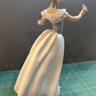 Sale Photo Thumbnail #230: Lladro "So Beautiful" #06418 boxed 12" high/7"wide". Like new, no chips no flaws