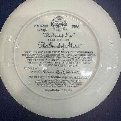 Sale Photo Thumbnail #128: 4 pc Cinematic Classics plates