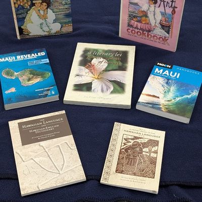 Sale Photo Thumbnail #125: Hawaiian Books 7 pieces variety