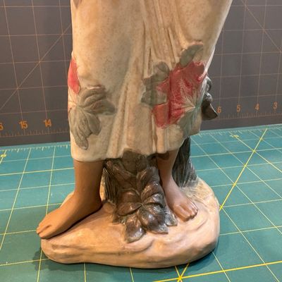 Sale Photo Thumbnail #234: "NAO by Lladro ""Aloha"" #11244 boxed 14.5"" high/5""wide". Perfect condition, like new. No. Chips or scratches