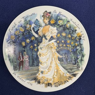 Sale Photo Thumbnail #139: D'Arceau Limoges Plates 6 pc. No chips or scratches