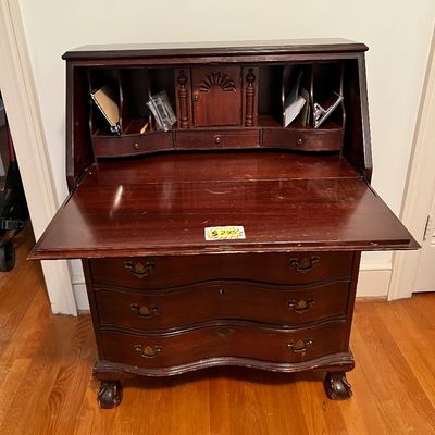 Sale Photo Thumbnail #47: Desk