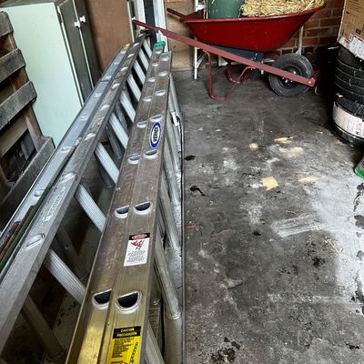 Sale Photo Thumbnail #133: Aluminum step ladders and extension ladders - all sizes