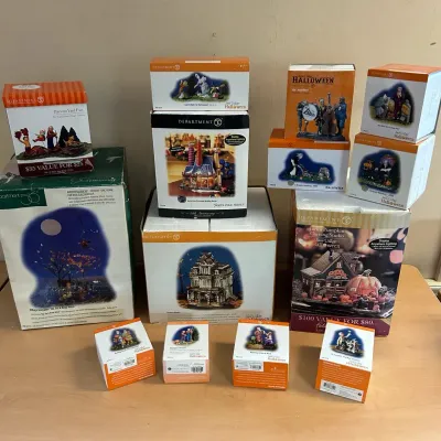 Department 56 Snow Village Halloween Lot #7