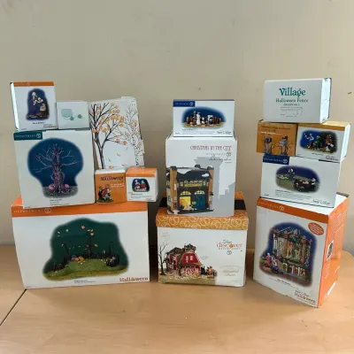 Department 56 Snow Village Halloween Lot #5
