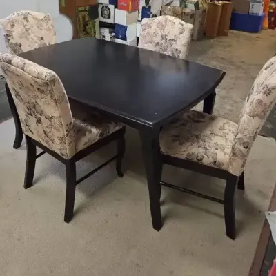 Dinning Room Table W/6 Chairs