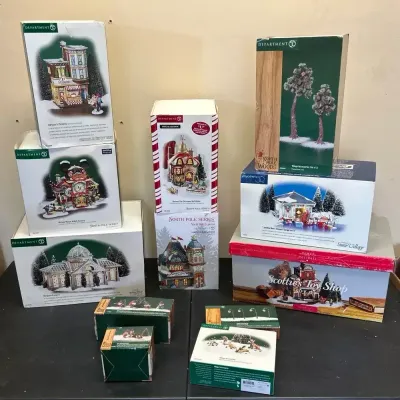 Department 56 Snow Village Christmas Holiday Lot #4