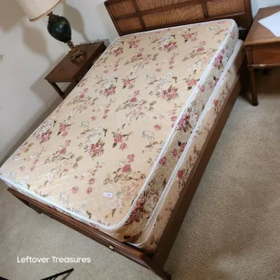 Sale Photo Thumbnail #377