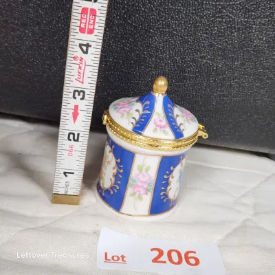 Sale Photo Thumbnail #576