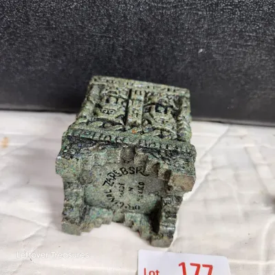 Sale Photo Thumbnail #509