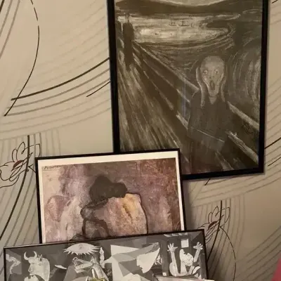 4 pieces of Modern Art, Including Edvard Munch & Picasso reproductions 