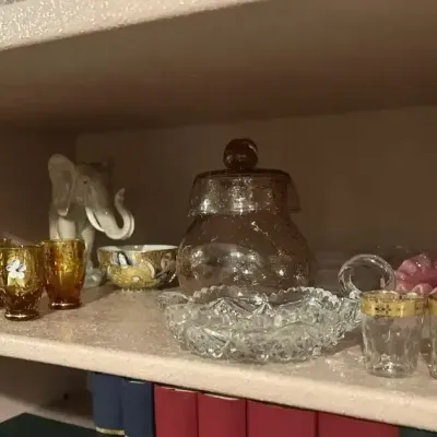 Assorted decorative glassware